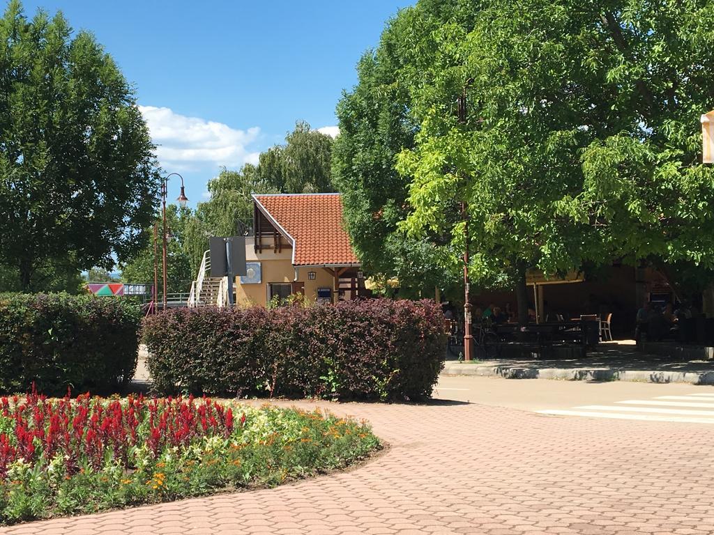 Residence At Lake Balaton Шиофок Экстерьер фото